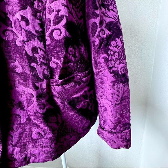 Isaac Mizrahi Live Velvet Scroll Jacquard Snap Front Jacket QVC - Picture 9 of 15